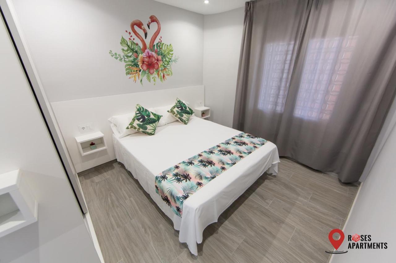 Roses Apartments Tropical Loft Vista Mar Lateral Dış mekan fotoğraf